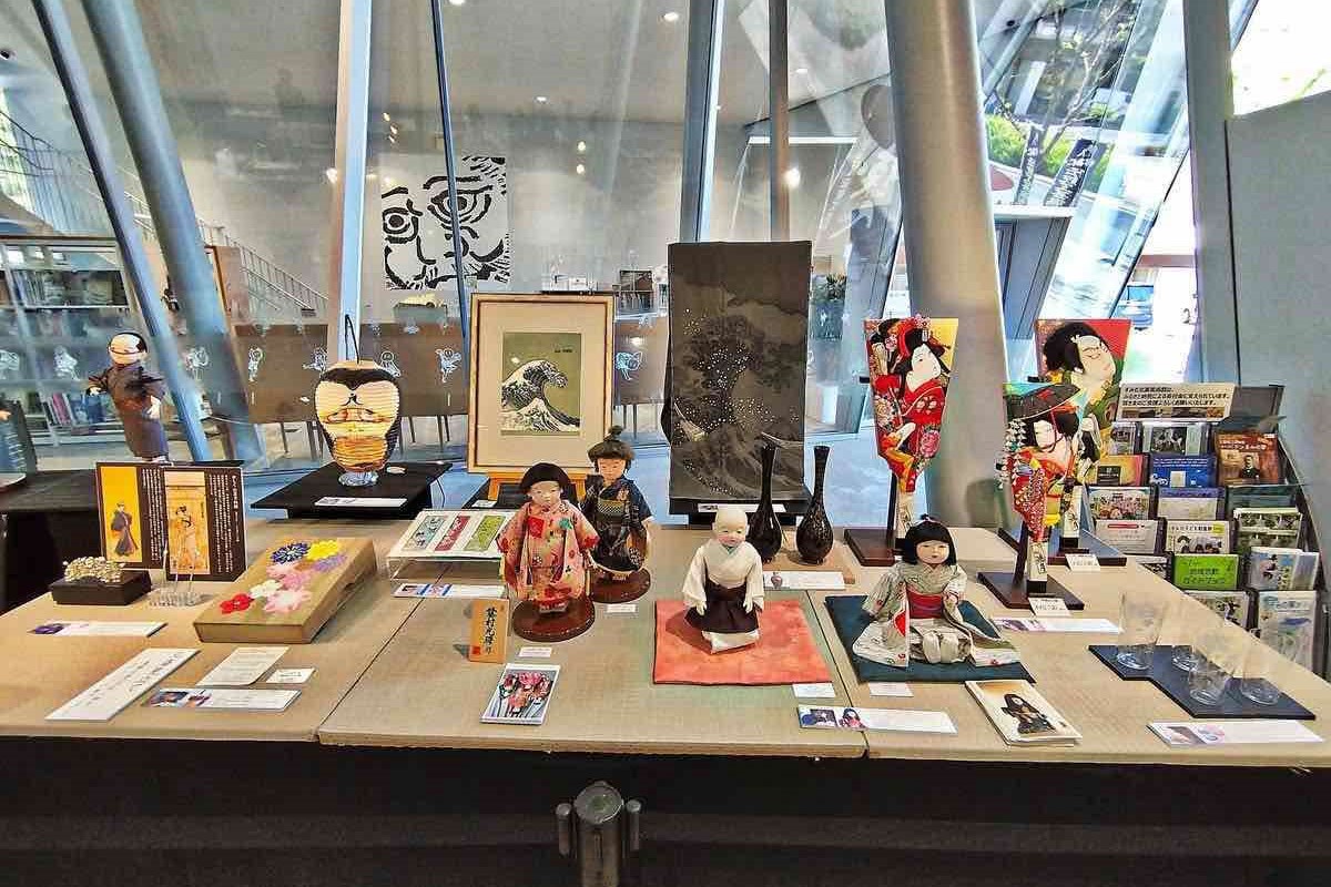 墨田区伝統工芸保存会による展示